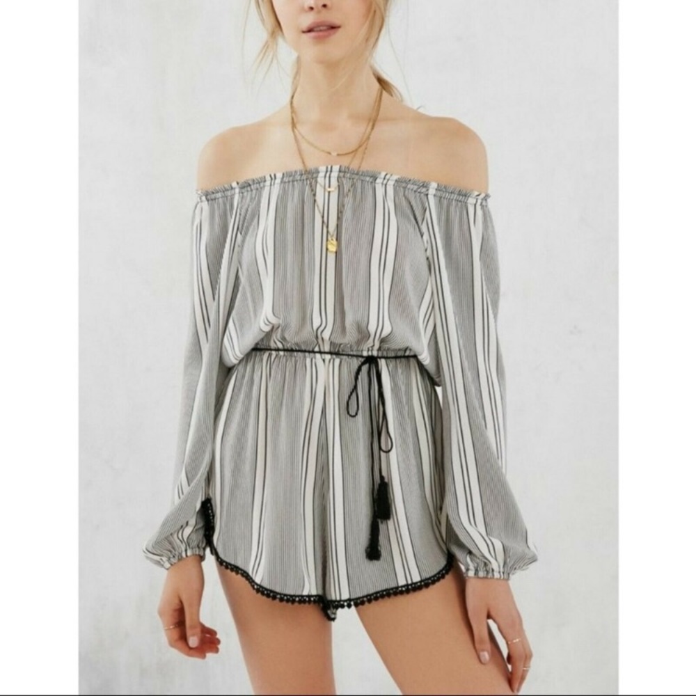 Ecote urban outfitters stripe romper striped black